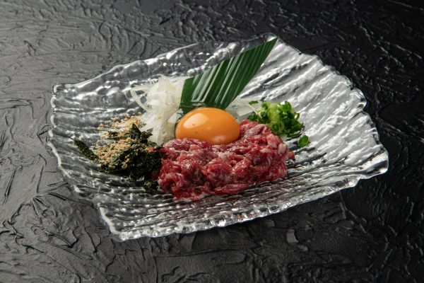 新鮮京馬刺し ユッケ - 画像 (2)