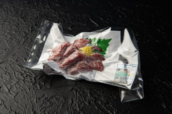 新鮮京馬刺し 上霜降りスライス