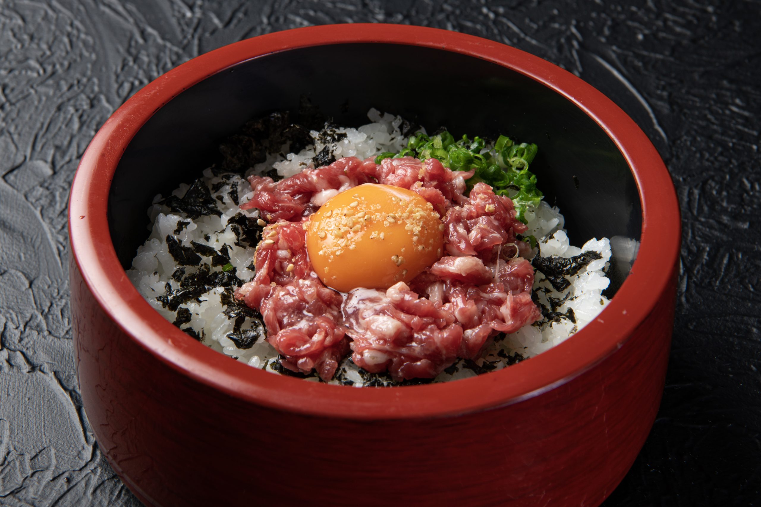 新鮮京馬刺し 特上ユッケ - 画像 (3)